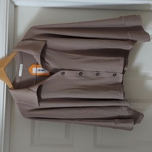 Dear apple women's brown button down crop top size L.